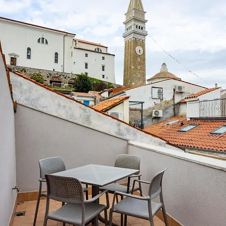 아파트 재즈 아파트먼트 *